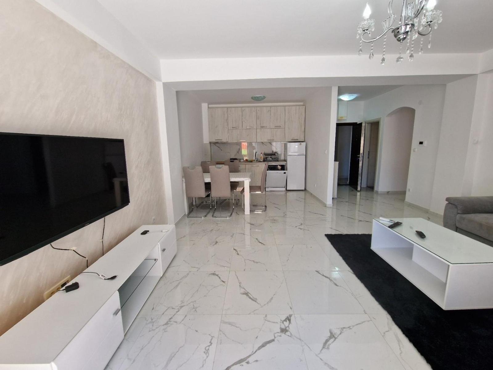 Ata Apartmani. Petrovac Екстериор снимка